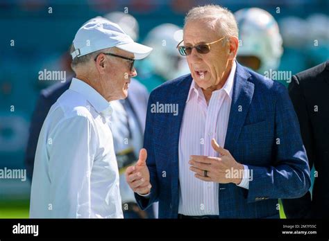 Miami Dolphins Owner Stephen Ross Right Talks With New York Jets