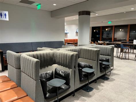 Review Alaska Lounge Los Angeles Lax One Mile At A Time