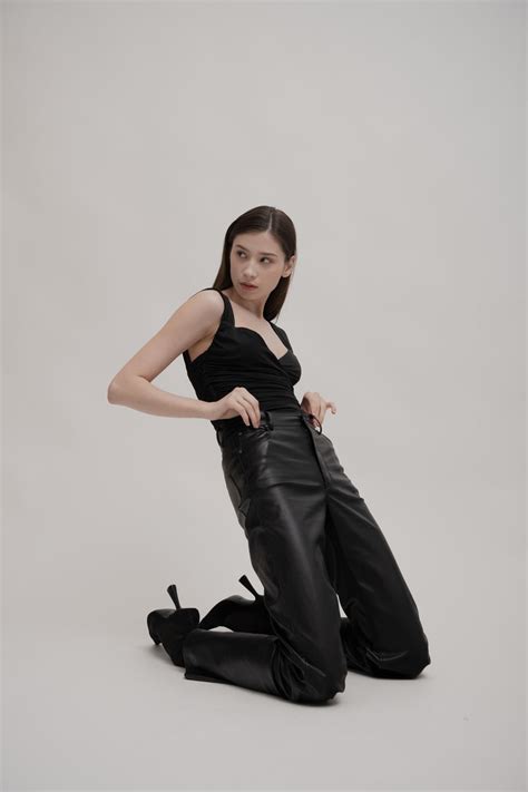 faye body  black stories annibody