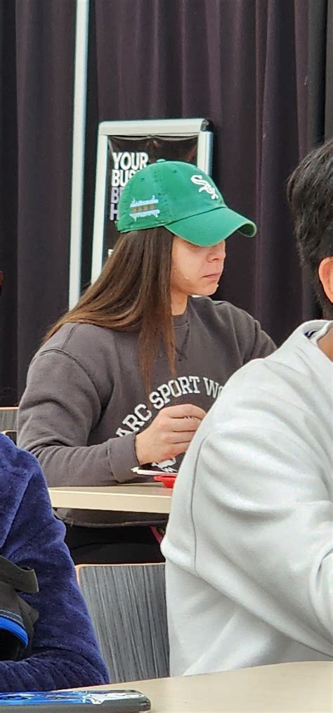 JUICIEST ASS I Have Seen On LATINA OC Spandex Leggings Yoga Pants Forum