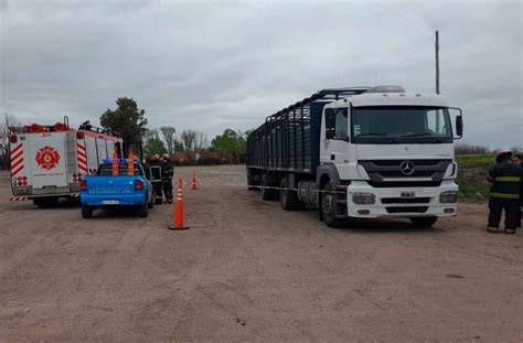 Un camionero perdió la vida cuando quedó aprisionado entre el chasis y