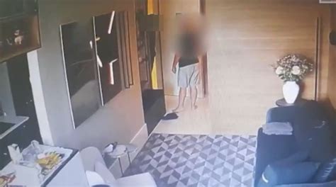 Criminosos Rendem Morador Dentro De Apartamento No Rio