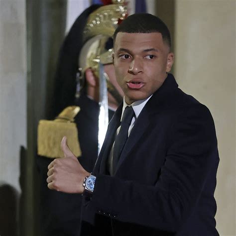 Kylian Mbappé a sorti sa plus belle montre de luxe pour son dîner à l