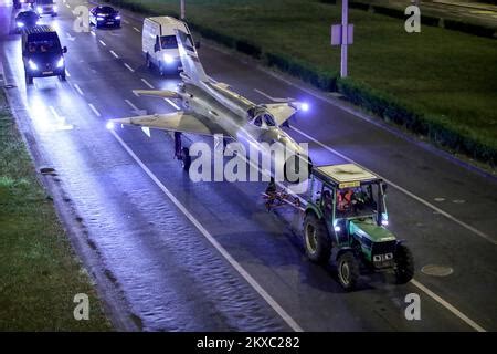 Zagreb Umzug Von Rudolf Peresins Mig Von K Nig Petar