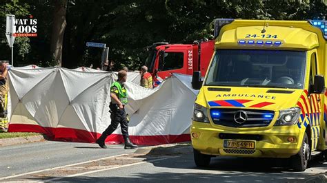 Fietsster Overleden Na Aanrijding Met Bestelbus Youtube