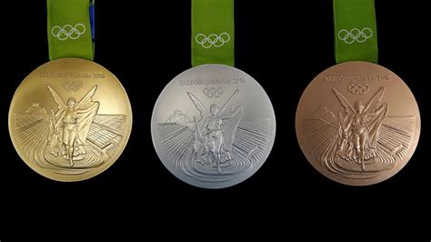 Présentation Des Médailles Qui Seront Décernées Aux Jeux Olympiques Et