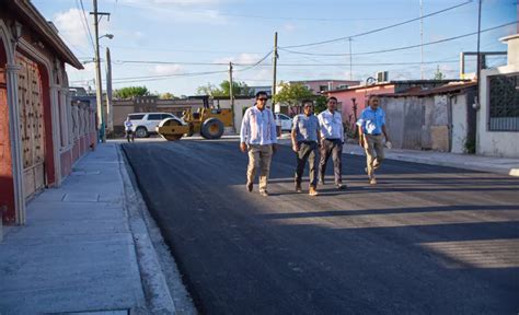 Alcalde Mario López supervisa avance de obras viales en Matamoros una