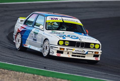 Bmw Legends Hit The Track In Dtm Classic Cup Drm Cup Bimmerlife