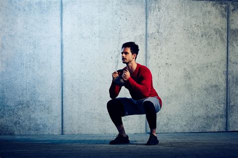 Tres Ejercicios Sencillo Y Sin Material Para Entrenar Las Piernas En Casa