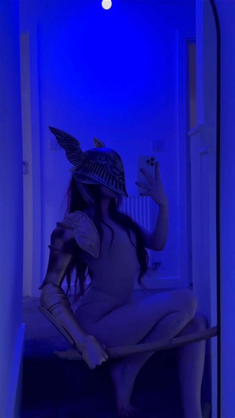 Lois (@desiluted) • Instagram photos and videos