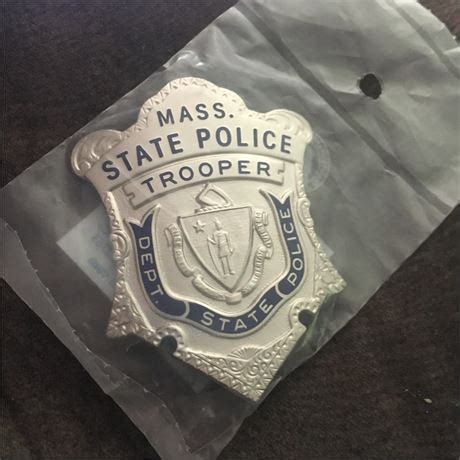 Collectors-Badges Auctions - Massachusetts State Police Trooper Badge ...