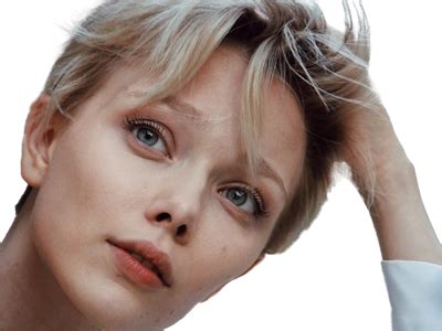 Sticker De Dark Sur Ivanna Sakhno Femme Blonde Ukrainienne Slave Yeux Bleus