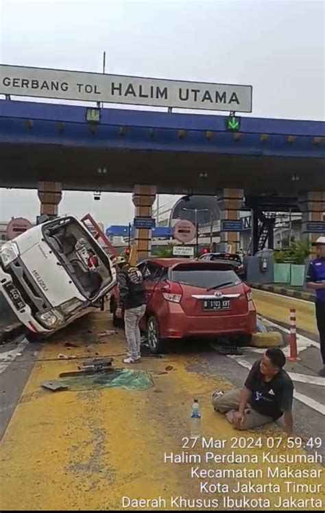 Truk Ugal Ugalan Penyebab Kecelakaan Tol Halim Dnaberita