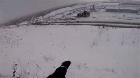 Белгородский сноубордист спасся от падения с обрыва - YouTube