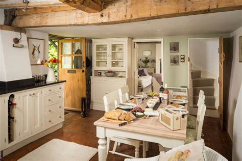 Cottage Style Home Photos