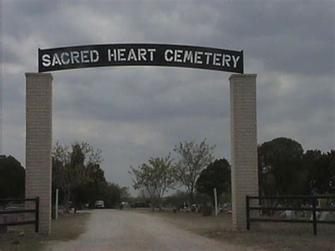 Sacred Heart Cemetery In Floresville Texas Find A Grave Cemetery