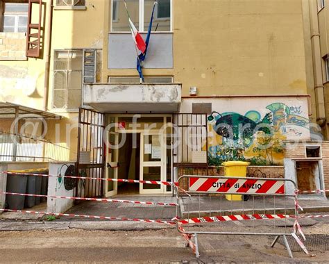 Anzio Crolla Soffitto Della Scuola Di Via Fratini Infofreepress