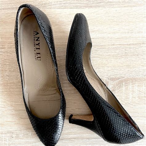 Anyi Lu Shoes Anyi Lu Black Snake Embossed Leather Classic Pumps Sz