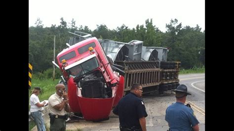 Overturned Semi-Truck Causes Traffic Delays | 5newsonline.com