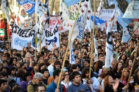 DOCENTES PORTEÑOS RECHAZAN AUMENTO Y CORRE RIESGO EL INICIO DE CLASES