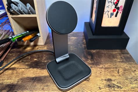 Satechi 2 In 1 Foldable Qi2 Wireless Charging Stand Review Macsources