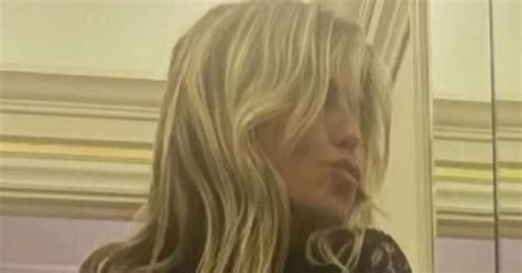 Heidi Klum Risks Wardrobe Malfunction In Plunging Lingerie For Sultry Snap The Mirror