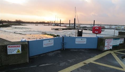 Video And Photos Burnham On Sea Battered By Gales And High Tide