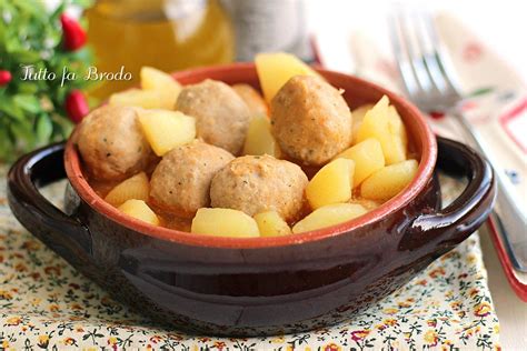 Polpette E Patate In Umido Ricetta Della Nonna Tutto Fa Brodo In Cucina