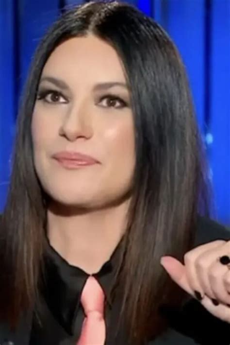 Laura Pausini Ha Un Problema Al Cuore La Rivelazione A Domenica In