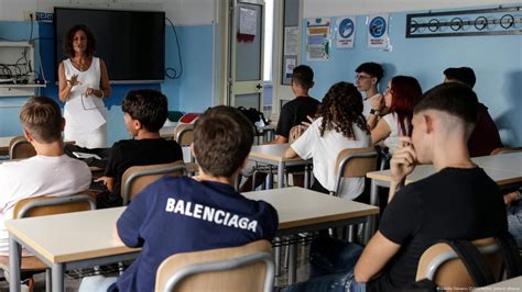 Italy Shies Away From Sex Education DW