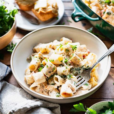 Quick And Easy Creamy Sausage Pesto Pasta The Seasoned Mom