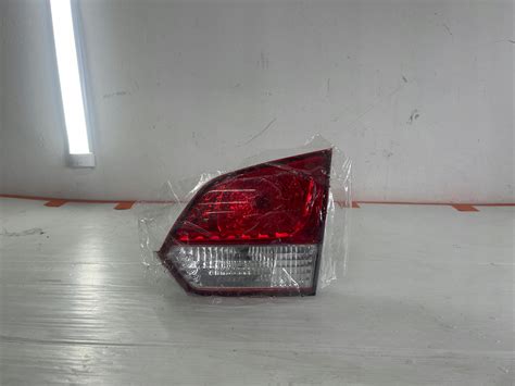 LAMPA TYŁ TYLNA PRAWA W KLAPĘ CHEVROLET CRUZE KOMBI 95089904 95089902