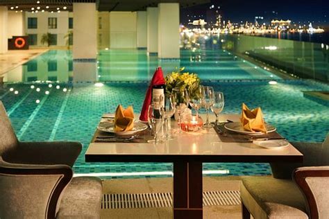 VINPEARL BEACHFRONT NHA TRANG $51 ($̶7̶9̶) - Updated 2023 Prices ...