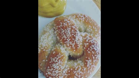 How To Make Hot Buttered Pretzelssoft Mall Pretzels Based On King Arthur Flours Recipe