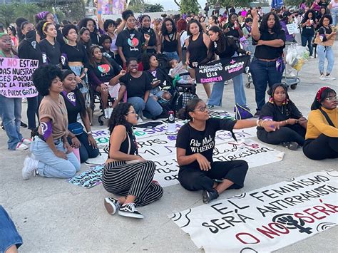 Manifestación Por El 8m En Panamá