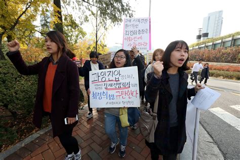 포토 이화여대 학생들 사복경찰 학내진입 사과 요구 교육 사회 뉴스 한겨레