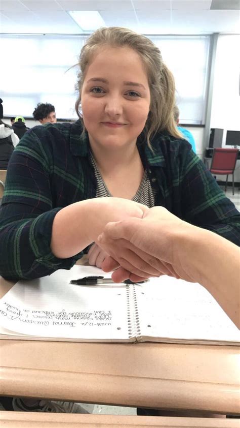 Babe Party Lips 503 Twitter