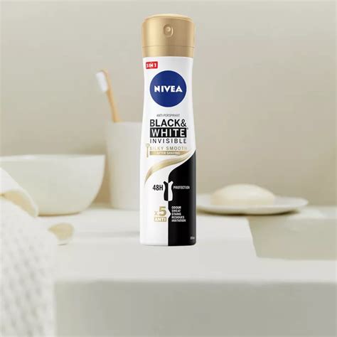 Nivea Black White Silky Smooth Antyperspirant Spray Ml Sklep