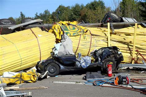 Faits divers Doubs grave accident sur l A36 un mort une miraculée