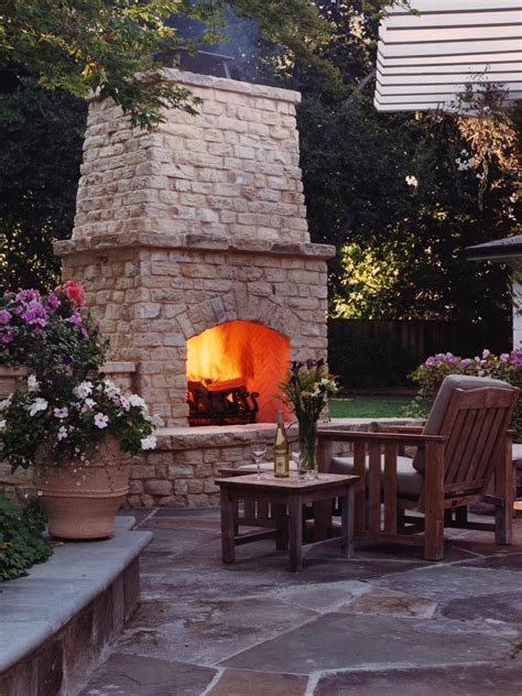 10 Beautiful Pictures Of Outdoor Fireplaces And Fire Pits Outdoor Design Landscaping Ideas