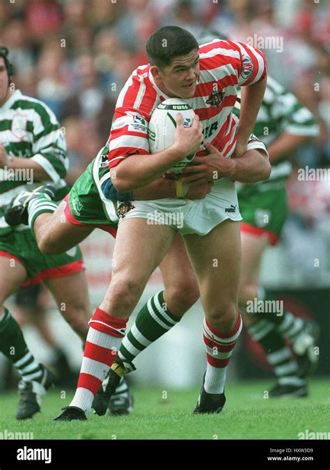 Andy farrell wigan 1995 hi-res stock photography and images - Alamy