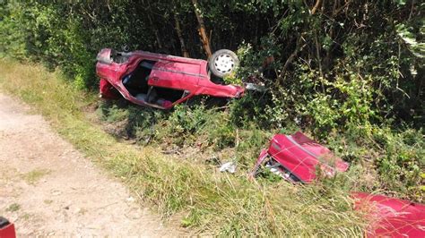 Herida Una Mujer En Vilalba Tras Volcar Su Coche Al Sufrir Una Salida