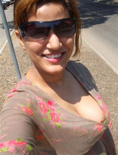 Hot Indian Aunty Super Hot And Sexy Indian Aunty Hotoimage
