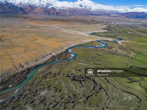 Tunceli nin ilkbaharla katmerlenen doğal güzellikleri havadan görüntülendi