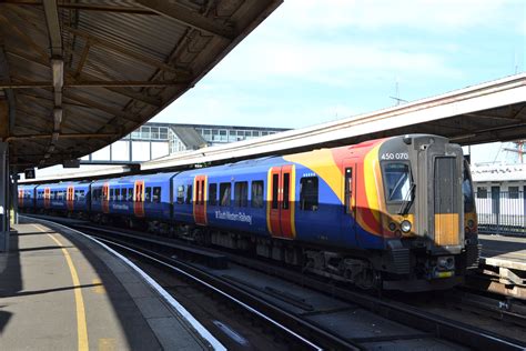 South Western Railway Desiro 450070 Seen At Portsmouth Har Flickr