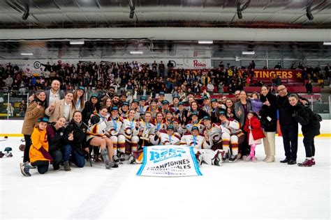 Concordia Stingers Womens Hockey Team Wins RSEQ Championship