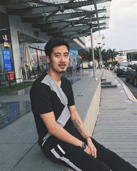 Hot vlogger đời đầu JVevermind xóa sạch clip triệu view trên Youtube