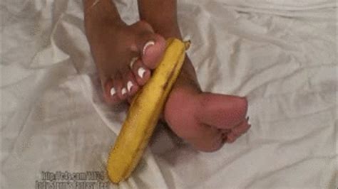 I Can Peel A Banana With My Feet Lady Storms Fantasy Feet Clips4sale