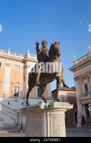 Roma L Italia Statua Equestre In Bronzo 161 180 AD Di Imperatore