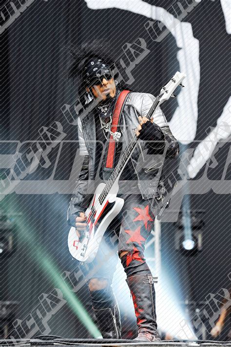 Sixx A M Iconicpix Music Archive